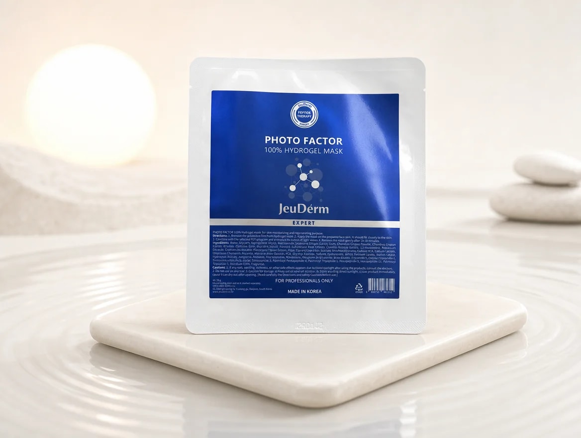 Photo Factor Hydrogel Mask: Kabine · Hydrogel-Maske unter dem Lichtprogramm